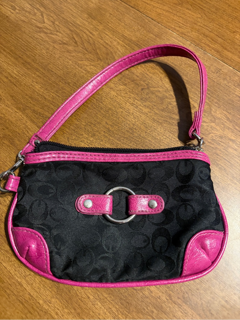Vintage Y2K Coach Soho Signature Demi Pouch Wristlet - Black & Hot Pink #41203